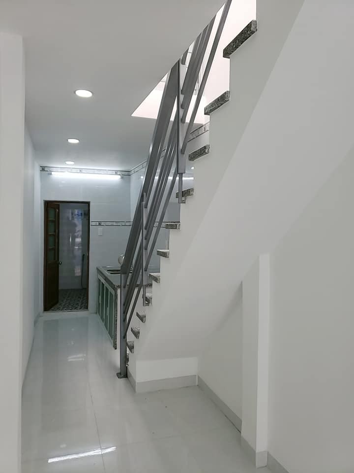 Chỉ với giá 3.3 tỷ có ngay nhà mặt tiền đường P1 Gò Vấp