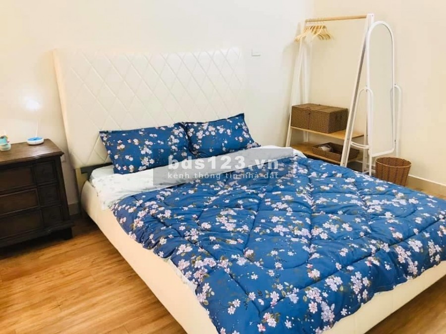 BÁN NHÀ HOÀNG HOA THÁM 45M 5 tầng mặt tiền 4m giá chỉ 4.8 tỷ