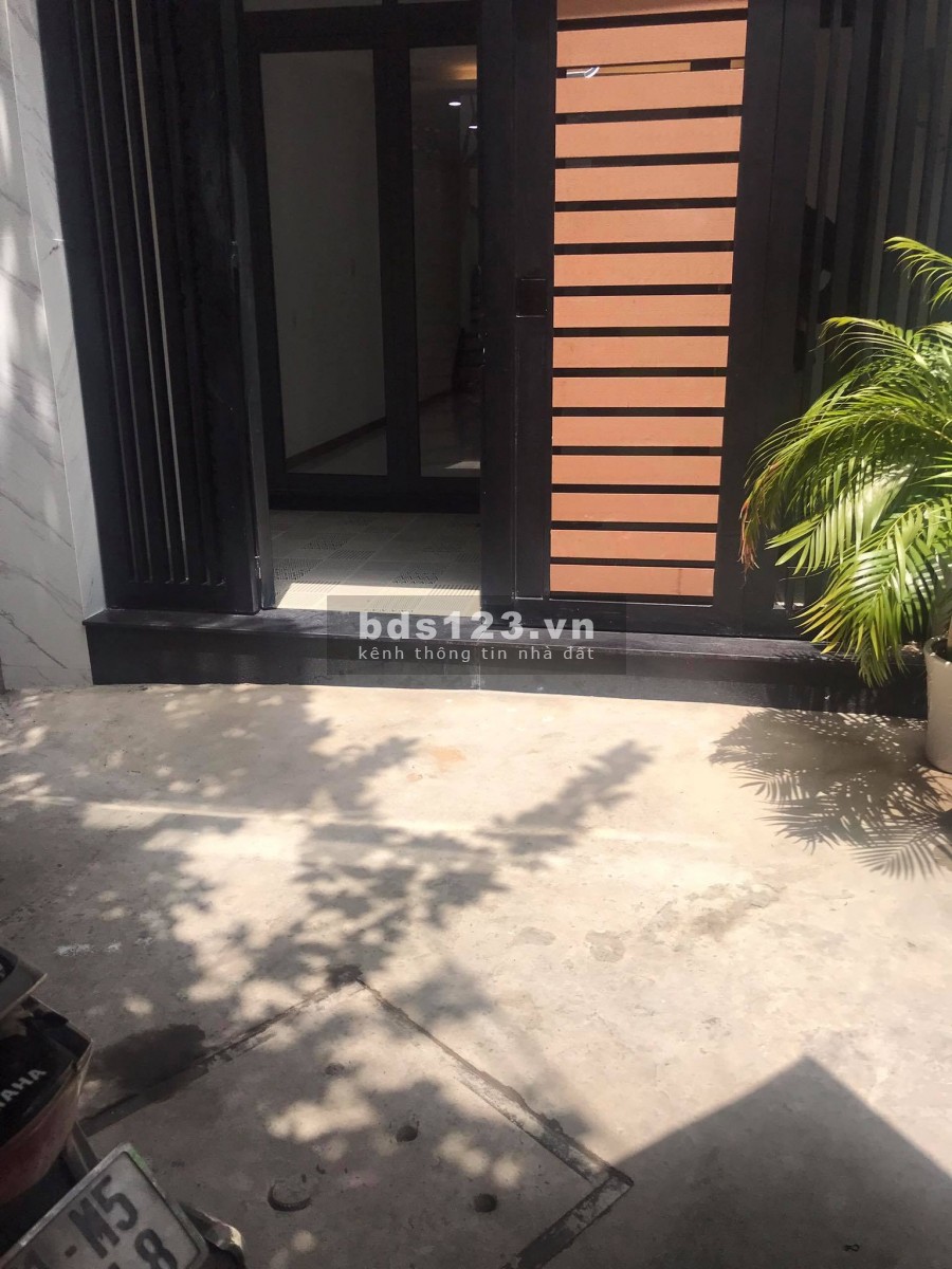 Bán gấp nhà Nguyễn Đình Chính ,HXH 6m dt 30m2 , giá 4.9 tỷ