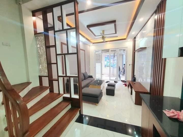 NHÀ MỚI LÔ GÓC NGÕ THÔNG HOÀNG MAI 34M2 X 5 TẦNG BÁN GẤP