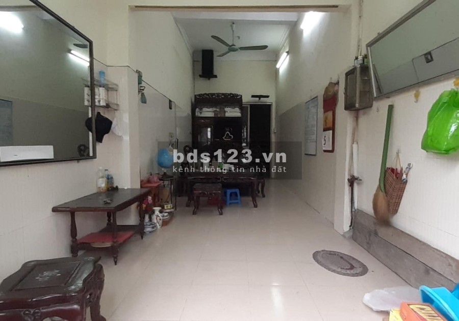 Nhà mặt phố quận Thanh Xuân giá chỉ nhỉnh 4 tỷ 3 tầng
