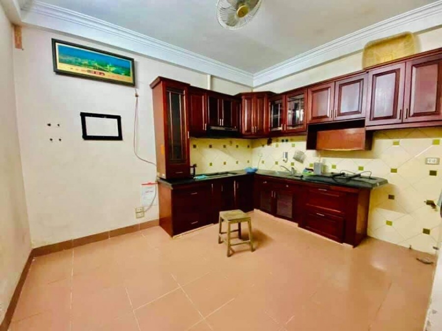 Chuyển nơi ở, cần bán lại căn mặt đường Trần Đăng Ninh, Hà Đông, DT 44 MÉT, MT 4 mét- 4 Tầng- 5,9 tỷ