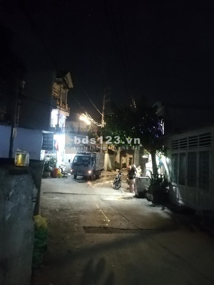 Hiếm 3 mặt thoáng chỉ hơn 30tr/m2 dt 125m2 chỉ 4 tỷ 4 Quận 12