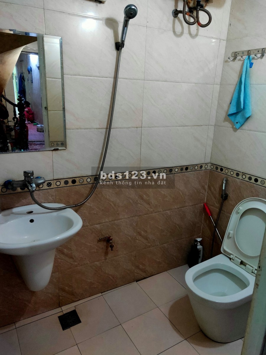 Nhà mặt phố quận Thanh Xuân giá chỉ nhỉnh 4 tỷ 3 tầng