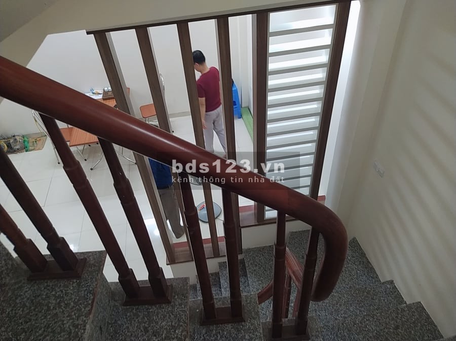 Bán nhà đẹp mới Phố Trần Cung 37m giá 2,95 tỷ, Nở hậu ngõ thông.