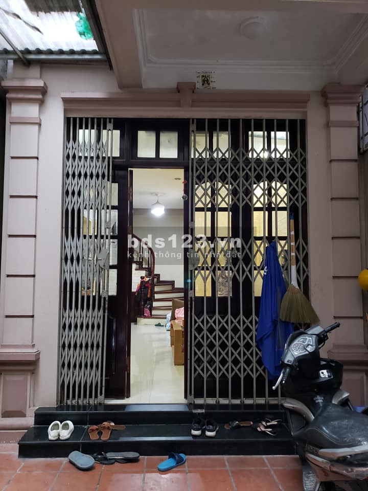 Nhà Sổ Đỏ Chính Chủ Phố Kim Mã, Vị Trí Đắc Địa Yên Tĩnh, 20M Ôtô đỗ Ngày Đêm. 5 Tầng 37m2 Chỉ 4tỷ.