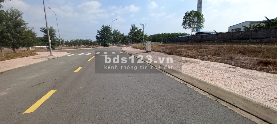 Đất khu cn Bắc Đồng Phú, thuận Lợi xây nhà ở khách sạn.
