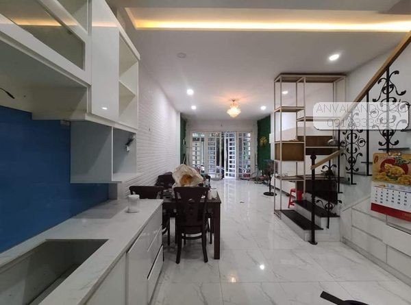 Cần tiền Chơi Chứng Khoán bán gấp nhà hẻm XH 137/2B Trần Đình Xu, Phường Cầu Kho, Quận 1, 32m2, 3 Tầng, chỉ 4 tỷ 9