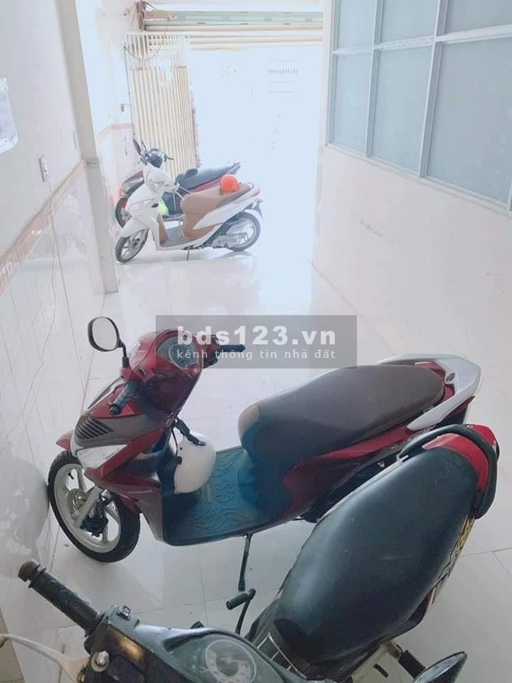 Cần Tiền bán GẤP, Ba Tháng Hai, Quận 11,Ngang 5m, 62m2, 5 Tầng, chỉ với 7,7 tỷ