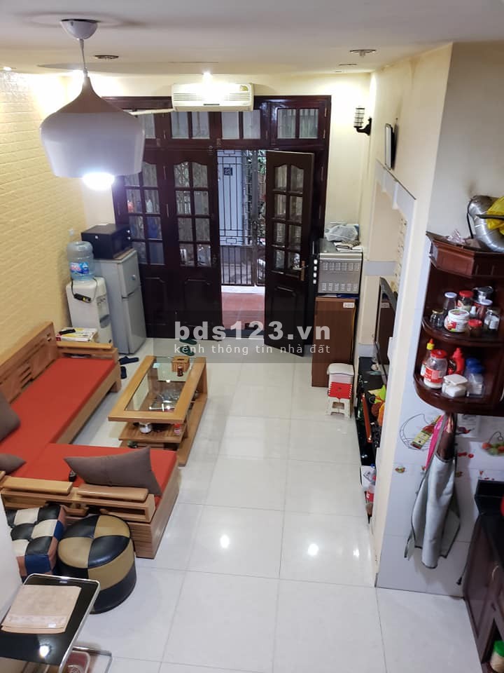 Nhà Sổ Đỏ Chính Chủ Phố Kim Mã, Vị Trí Đắc Địa Yên Tĩnh, 20M Ôtô đỗ Ngày Đêm. 5 Tầng 37m2 Chỉ 4tỷ.
