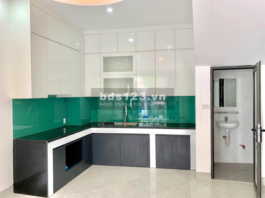 Bán nhà đẹp Bồ Đề Long Biên 44m2*5T, 7 Chỗ đỗ cửa, Ngõ thông, Ở ngay