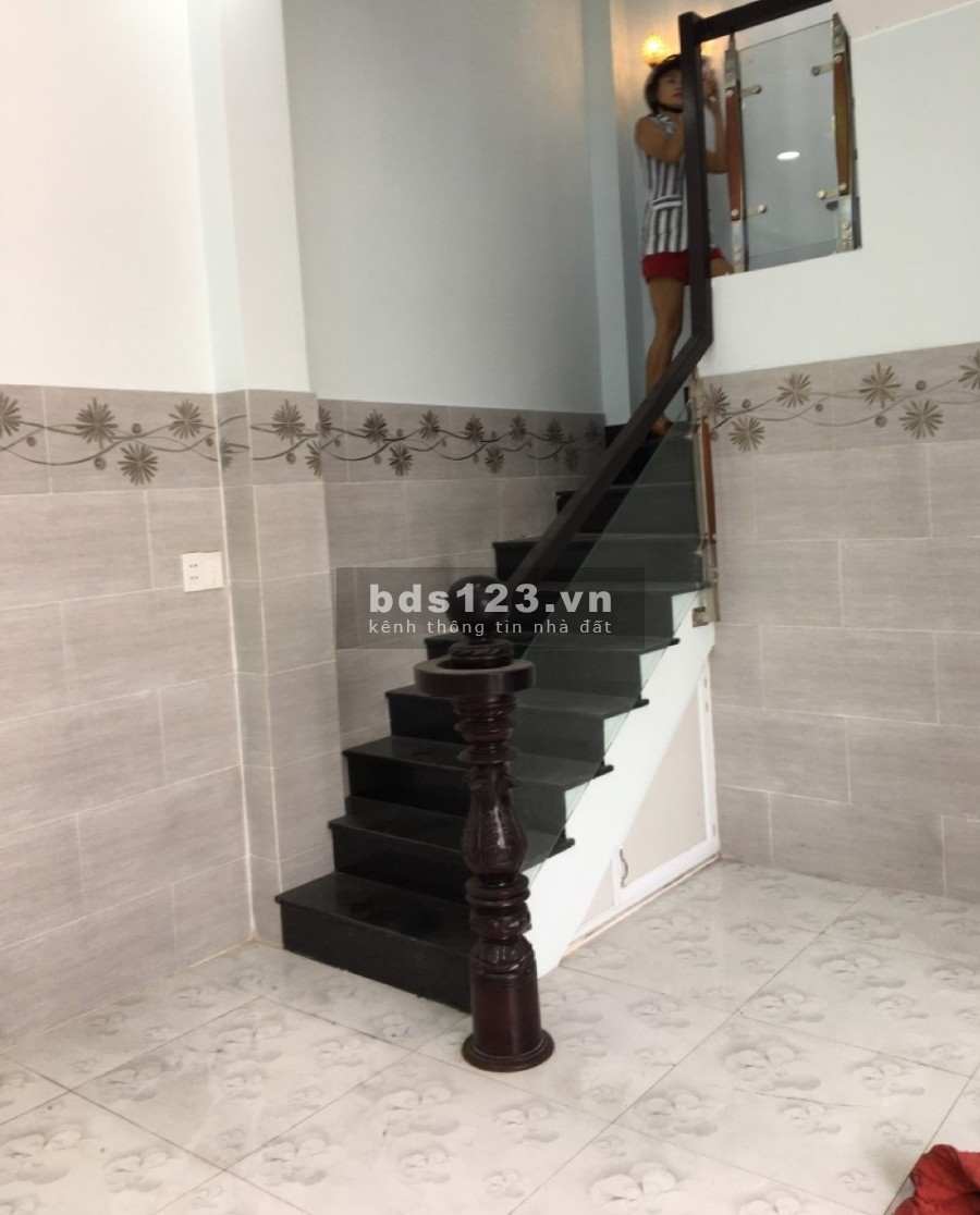 Nhà hiếm Ni Sư Huỳnh Liên, dtsd 36m, 2 mặt tiền hẻm, 2 tỷ 7 giảm còn 2 tỷ 5