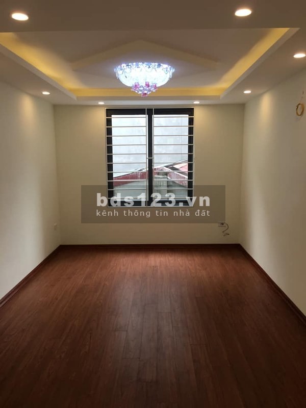 Chính chủ bán nhà phố Xuân La, Tây Hồ DT 35m2, giá 3,85 tỷ