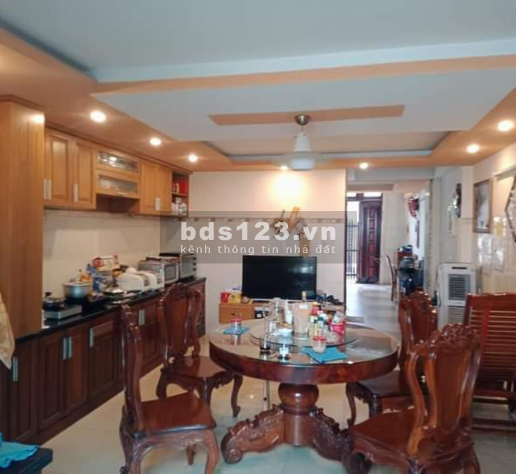 Bán HXH 4 tầng Nguyễn Văn Nghi,P.7, GV 82tr/m2 (108m2 giá 8,5 tỷ)