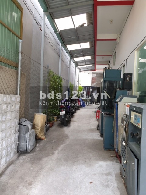 Bán nhà riêng có dãy trọ hẻm xe hơi Quận 12 - Cách cầu Phú Long 300m