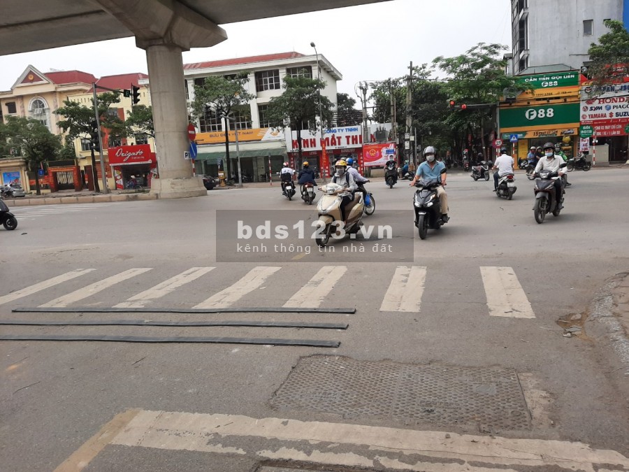 Bán nhà riêng tại phố Hồ Tùng Mậu 7 tầng giá 7.5 tỷ