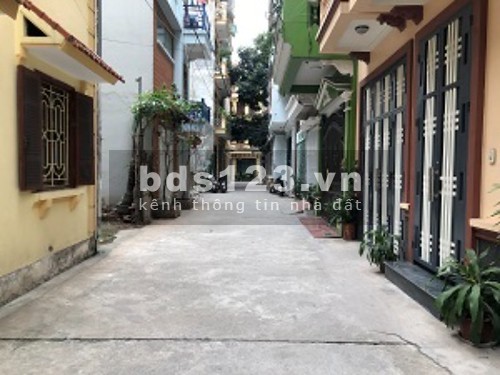 Bán nhà Nguyễn Văn Cừ, 74 m2, 3 tầng, Ô TÔ ĐỖ TRONG SÂN, non 8 tỷ