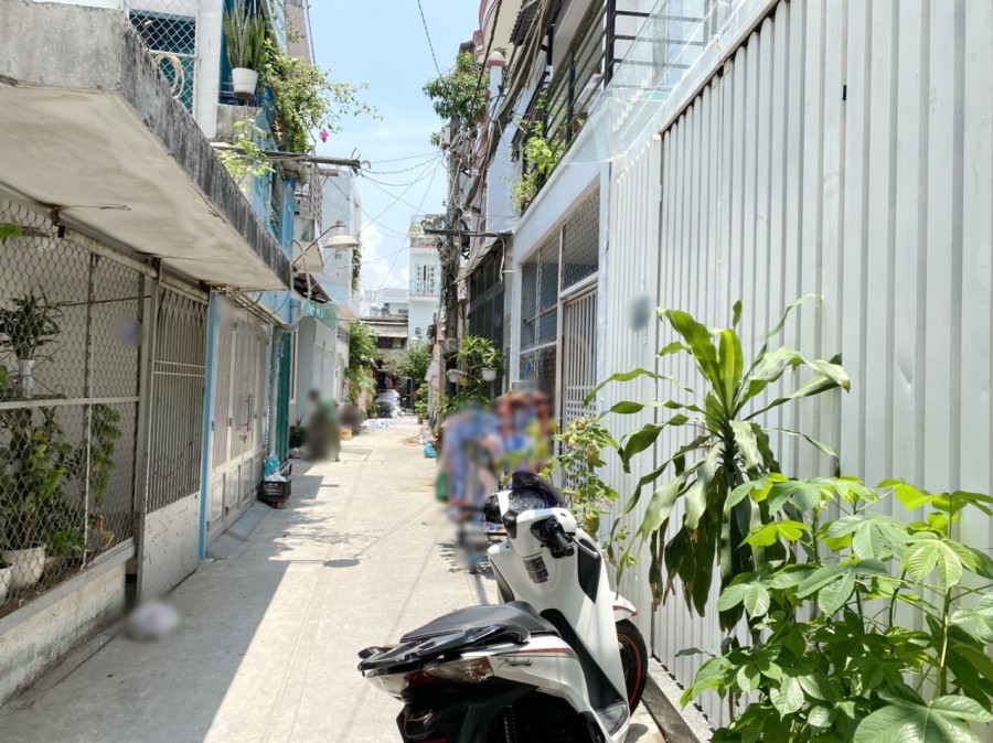 Nhà đang kinh doanh CHDV hẻm 154 Âu Dương Lân P3 Q8
