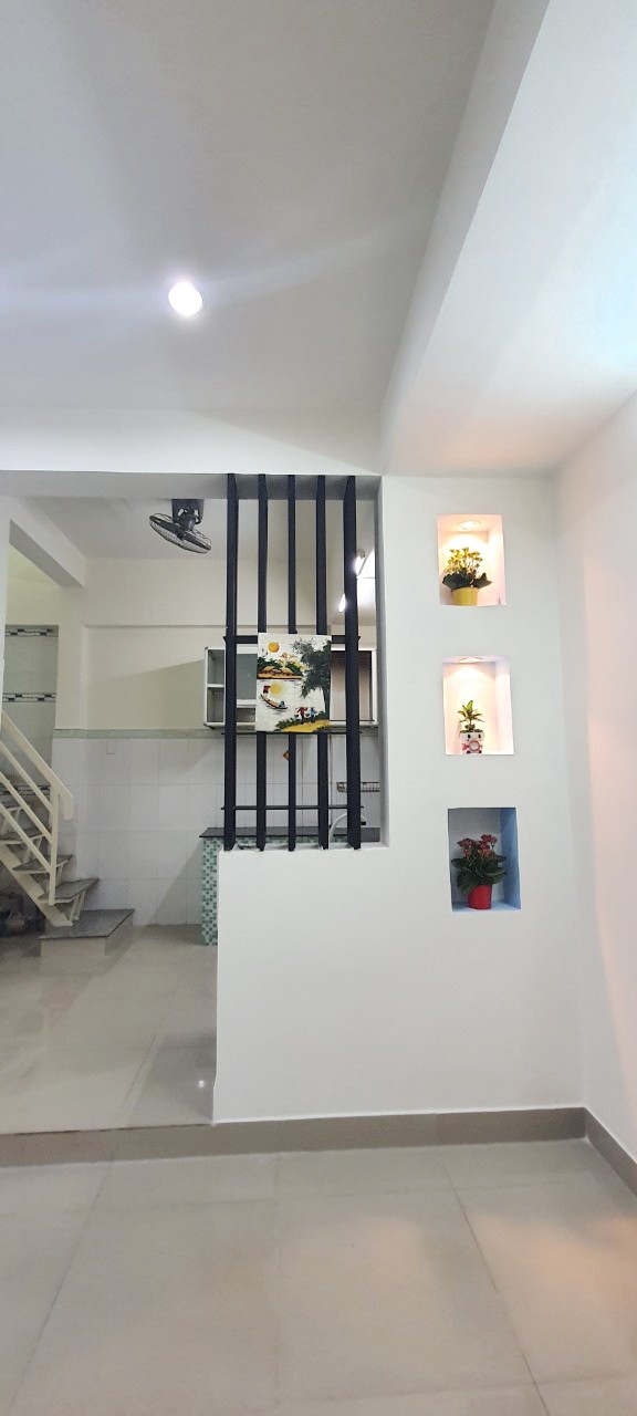Nhà mới, đẹp, 1 lầu, 2pn, hẻm 241 Bùi Minh Trực P5 Q8