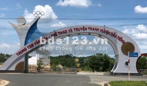Ban nhanh 210m2(10x21) full thổ cư gần trương học và chợ dân sinh