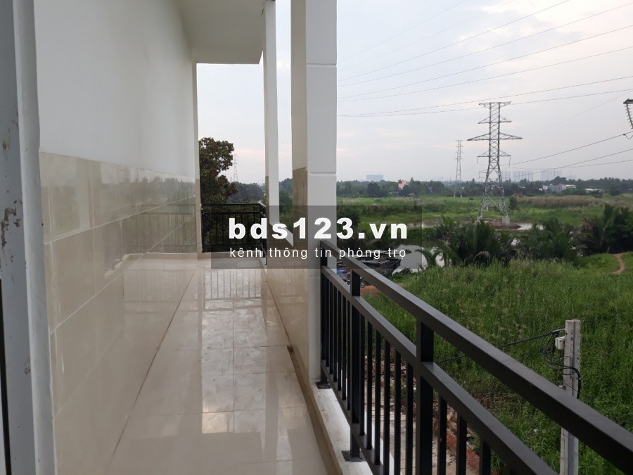 cho thuê chung cư mini 35m2 có máy lạnh, nước nóng, ban công ngay Phạm Văn Đồng Q, thủ Đức