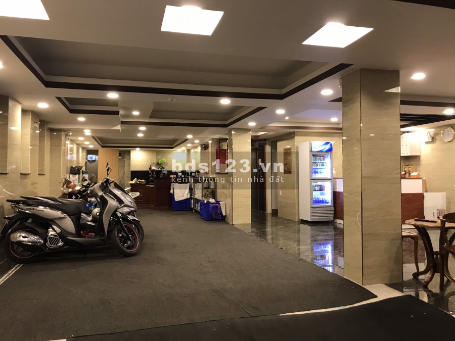 Bán gấp khách sạn cao cấp-DT: 166m2- Giá 35 tỷ