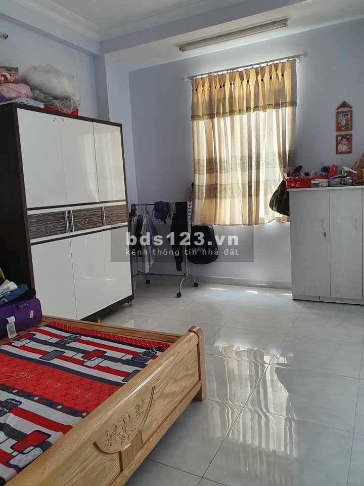 Bán nhà Phố Lê Quang Định Diện Tích: 86m2. LH : 0932155399.
