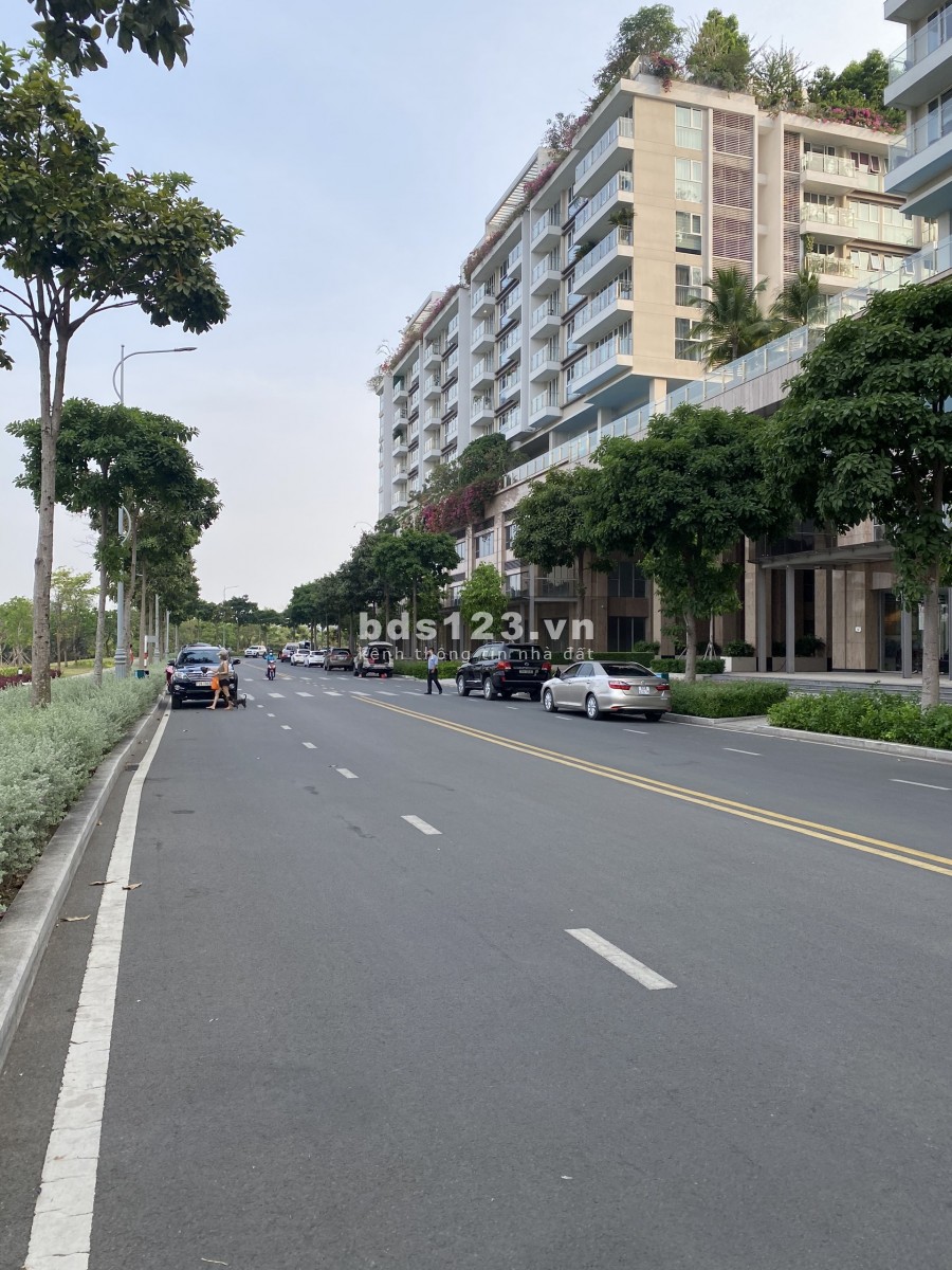 Cho thuê căn GÓC shophouse SARICA SALA bàn giao thô, hỗ trợ thời gian hoàn thiện 80tr/th 0909246874
