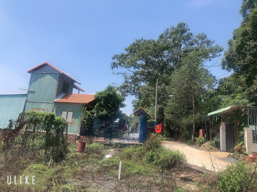 Bán đất gần chơ giá có 400 triệu