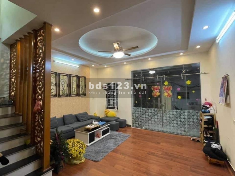 BÁN NHÀ TRẦN ĐẠI NGHĨA 40m2x5T, MT 4m, 10m RA Ô TÔ TRÁNH, NỘI THẤT FULL 5 sao ( 4.45)