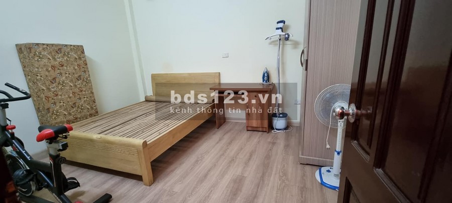 Nguyễn Đình Hoàn, 64m2, 5t, 4,85 tỷ, thoáng mát, ngõ thông
