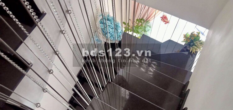 Bán Nhà Đường 3/2 Q.10, BTCT 5 Tầng 33m2 Tặng Full Nội Thất, Giá Rẻ