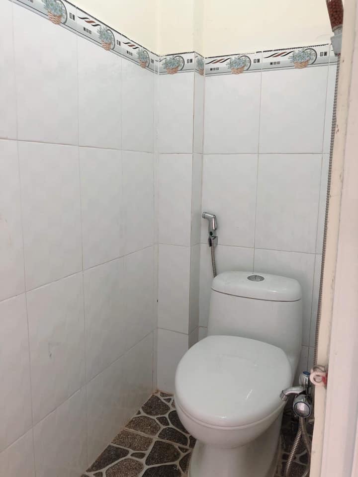 Bán nhà 20m ra đường Ngô Gia Tự Quận 10, 35m2 3 lầu 5.4 tỷ.