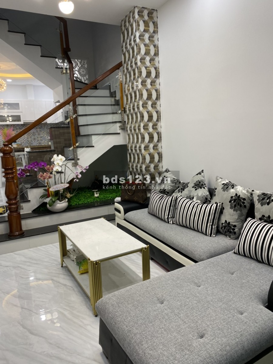 Bán nhà 3 hẻm xe hơi 52/19 Yersin, tp. Nha Trang