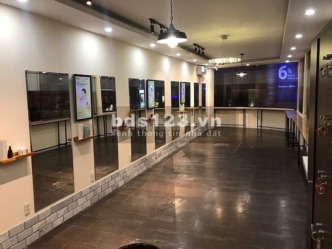 Nhà cho thuê Căn góc 2 Mặt tiền quận trung tâm quận 10,KD tự do