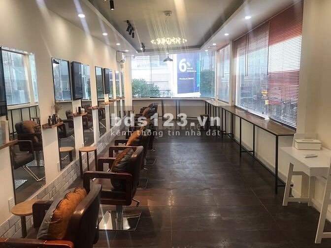 Nhà cho thuê Căn góc 2 Mặt tiền quận trung tâm quận 10,KD tự do