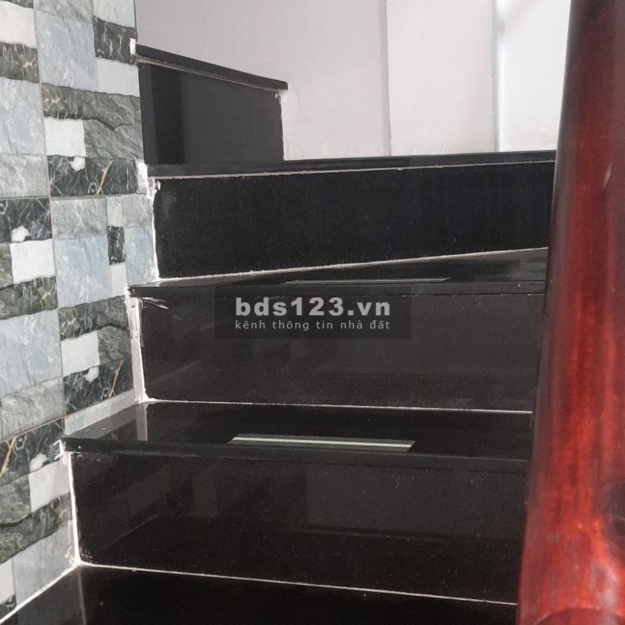 Nhà đẹp chính chủ bán nhanh giá rẻ.gần cầu Nguyễn Văn Cừ