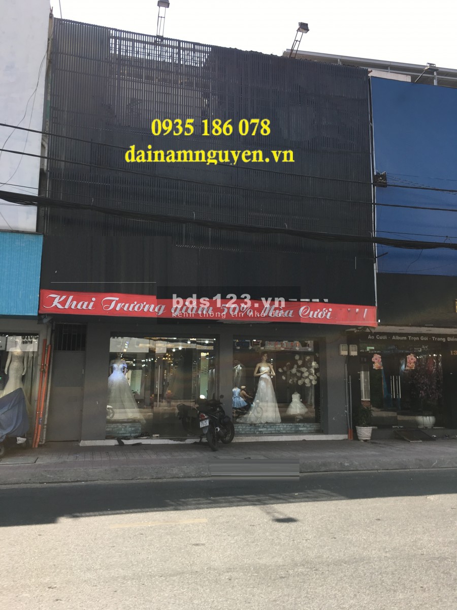 Mặt Tiền Sầm uất đường Tân Hương dt: 10.5 x 28 - suốt 2L