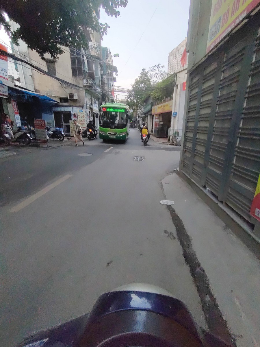 Bán đất mặt phố Khương Đình 73m2, MT 11m, chia lô, tòa nhà VP, bulding chỉ nhỉnh 12 tỷ