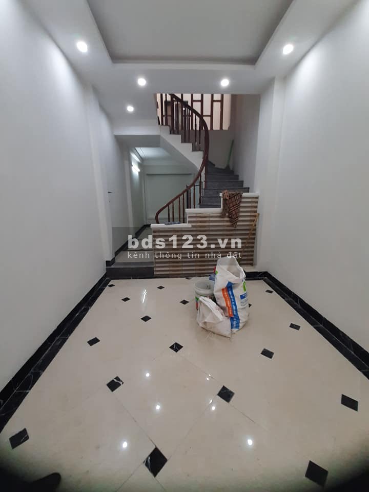 VALY VỀ NHÀ MỚI 4 TẦNG 3 NGỦ NHỈNH 2 TỶ NGÕ BA GÁC