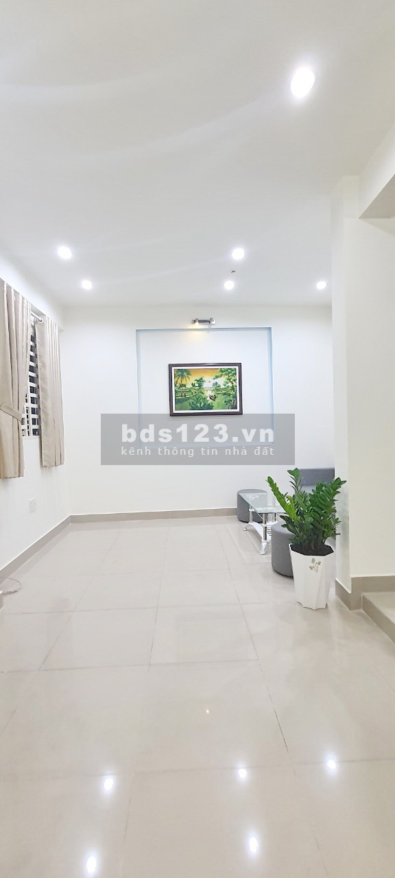 Bán nhà 1 lầu gần mặt tiền đường Bùi Minh Trực Phường 5 Quận 8 - LH Ms Sương 0933862860