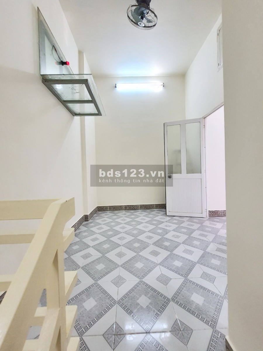 Bán nhà 1 lầu gần mặt tiền đường Bùi Minh Trực Phường 5 Quận 8 - LH Ms Sương 0933862860