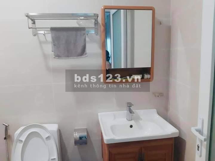 Bán nhà gần Nguyễn Oanh, 4.6 x13m, 3 lầu, 4 phòng chỉ 5 tỷ