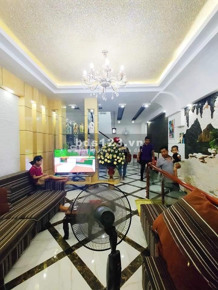 Bán gấp nhà Ngọc Thụy, Long Biên, Hà Nội. 0976005168