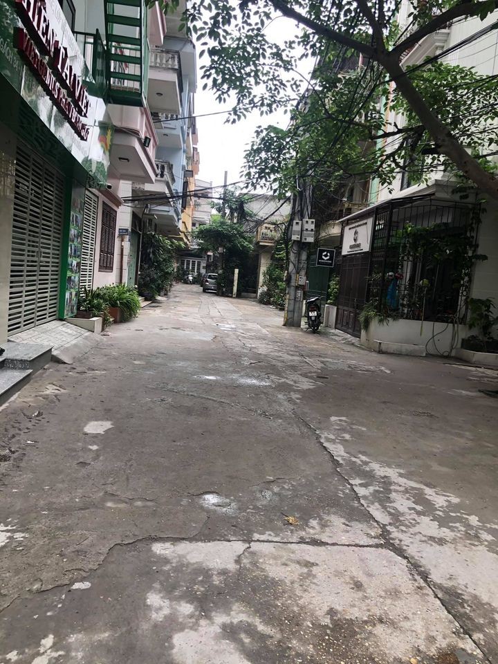 Bán nhà: Phan Đình Giót, TX, HN. DT: 39m2*4T, MT 4m,sổ đỏ chính chủ. LH: Mr Thanh 0977686830