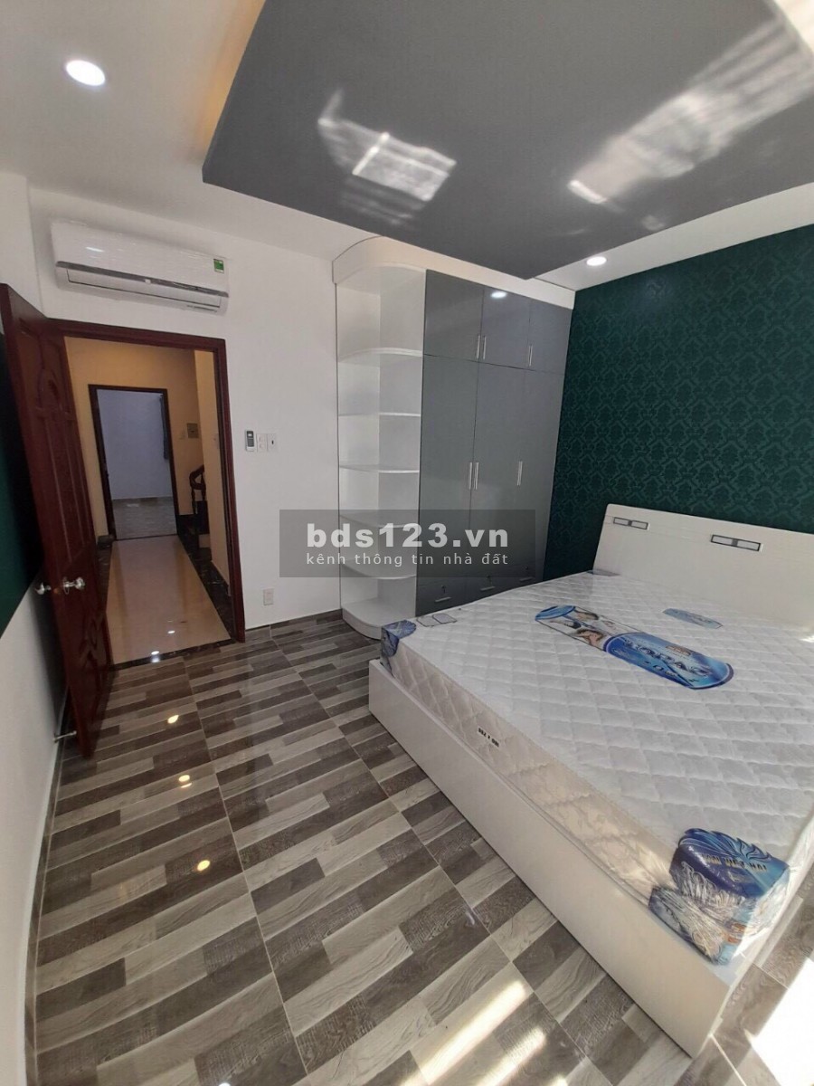 Căn hộ Quận 5 ban công 2PN 70m2 gần chợ An Đông.