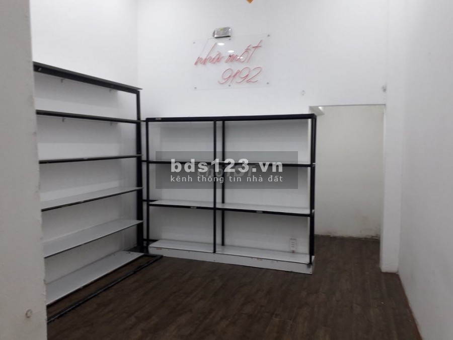Cho thuê Mặt Bằng MT Đường Lê Văn Sỹ, P.14, Q3. DT: 5 x 9m