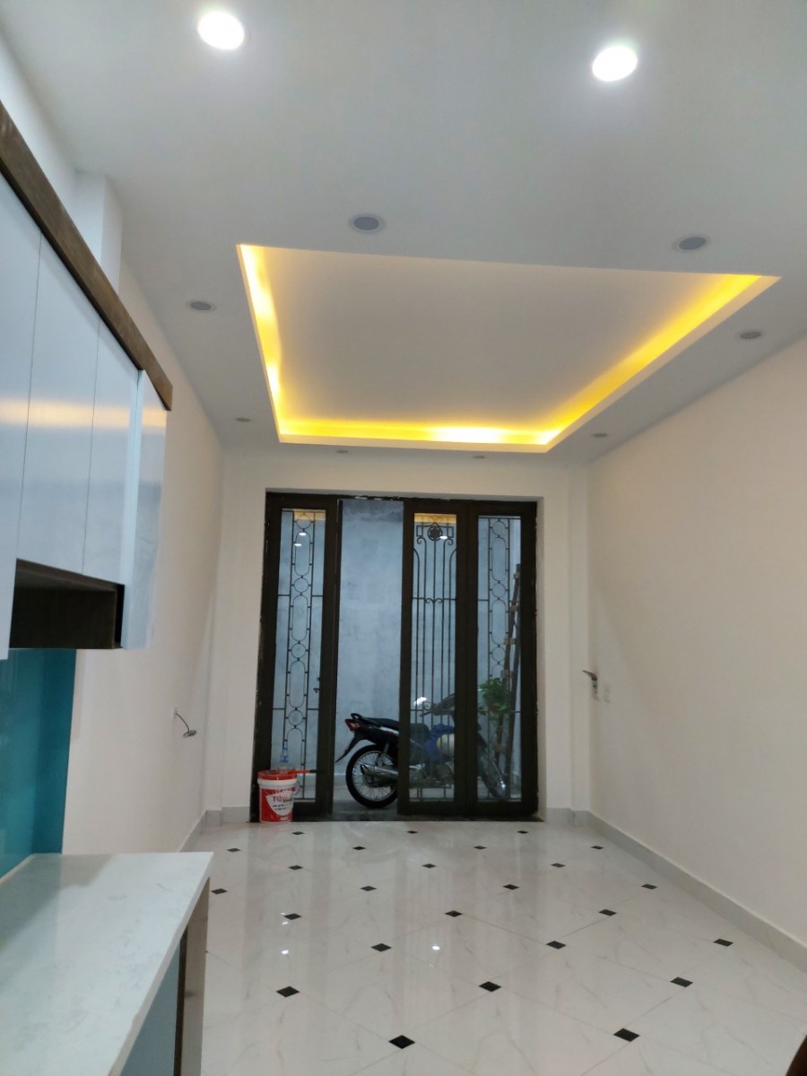 Bán nhà riêng xây mới Tôn Thất Tùng 42m x 5 tầng giá 4.1 tỷ.
