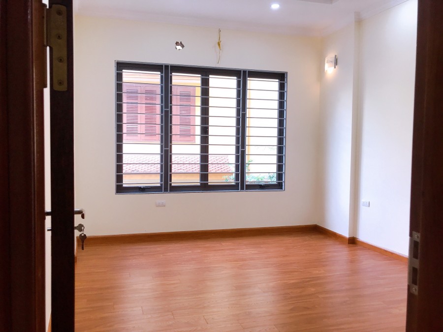 Tôi có nhà xây mới 100% ở phố Minh Khai cần BÁN GẤP, quận Hai Bà Trưng, Hà Nội. Anh chị thiện chí vui lòng đọc kỹ tin.