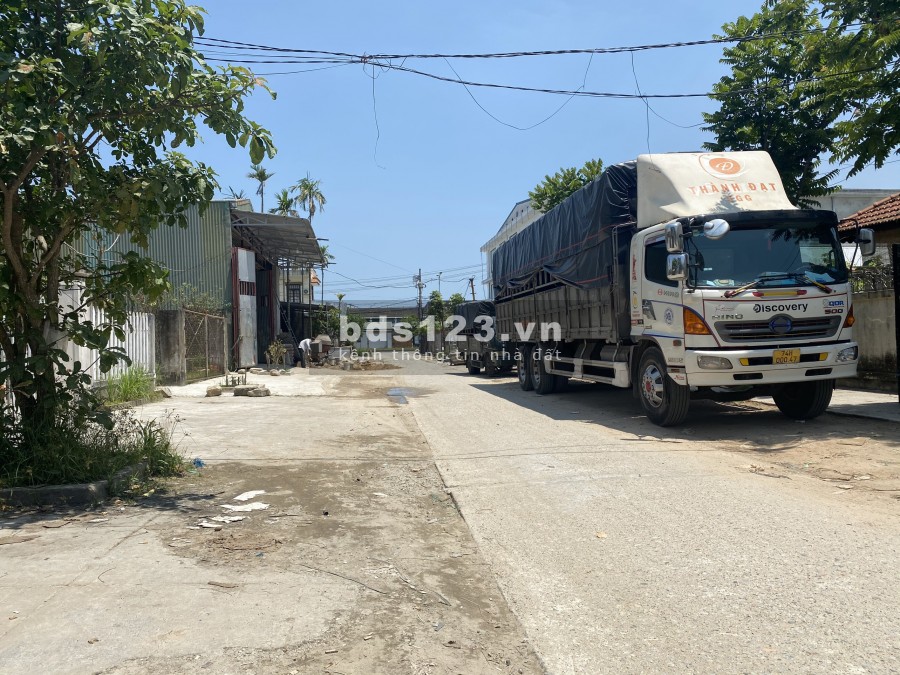 BÁN GẤP LÔ ĐẤT ĐẸP NGANG 7M CÁCH TỈNH LỘ 10 50M ĐƯỜNG 2 XE TẢI TRÁNH NHAU